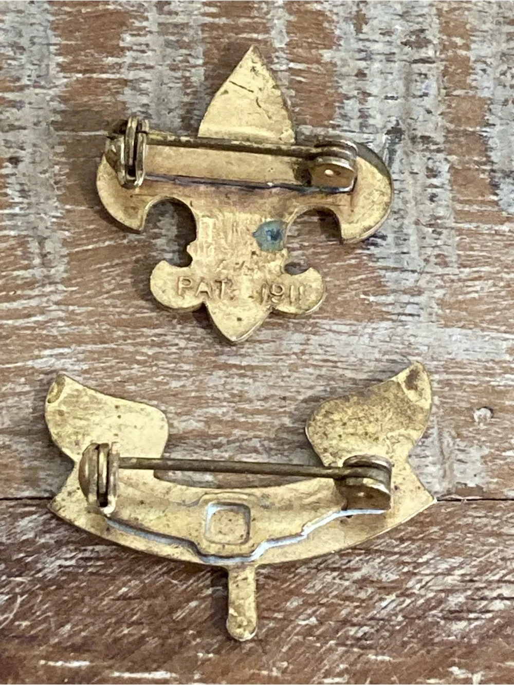 Gold Boy Scouts 'Be Prepared' Pin Set